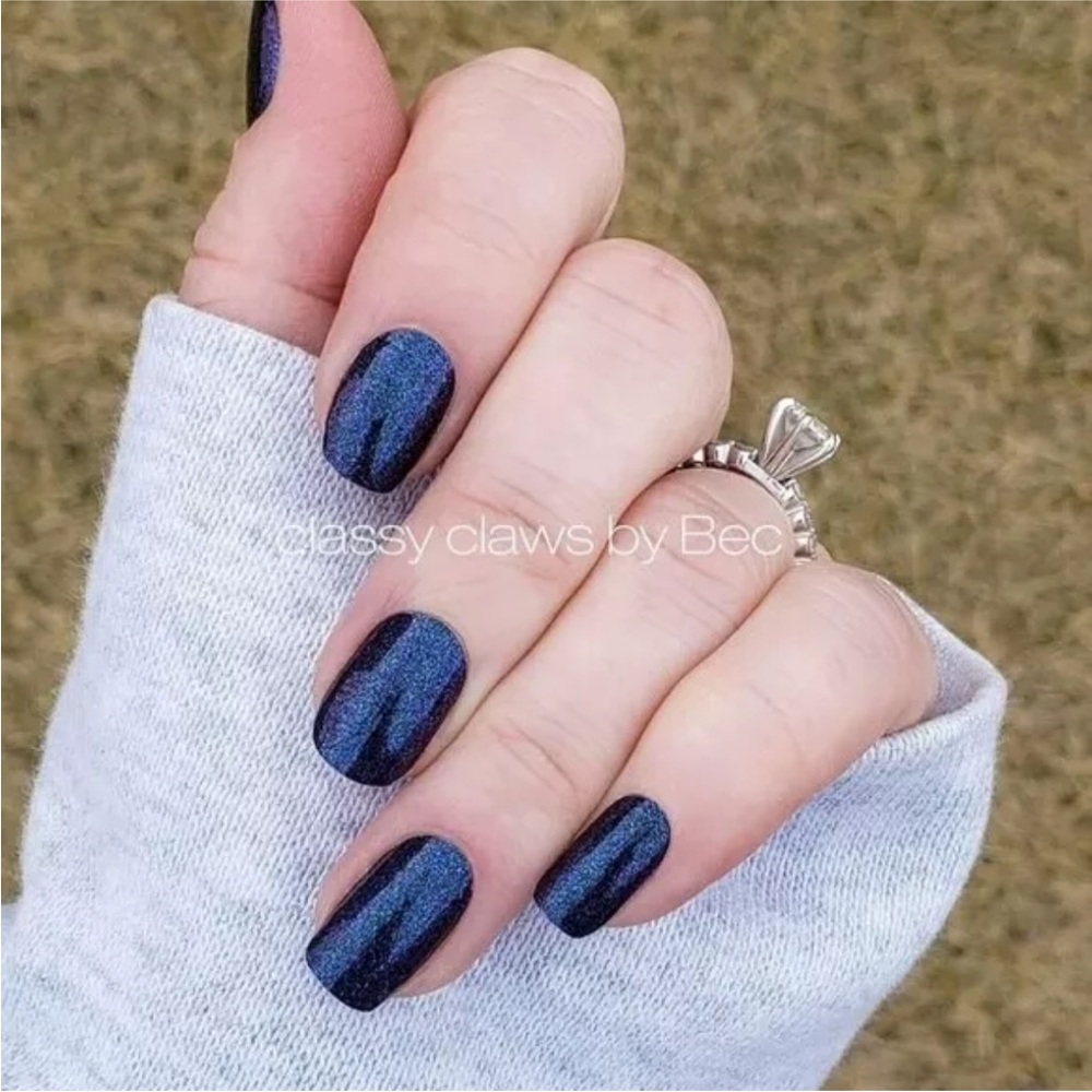 *Retired* Color Street: Blue in Peru | Navy Violet Duochrome Shimmer Dark Fall - Picture 5 of 16